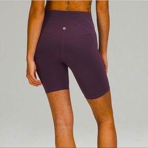 NWT Lululemon Nulu Fold HR yoga shorts 8” size 6